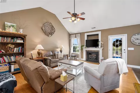 425 Johnson Rd, Pelzer, SC 29669 photo 9
