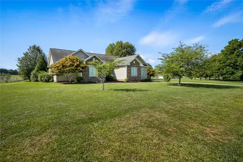425 Johnson Rd, Pelzer, SC 29669 photo 3