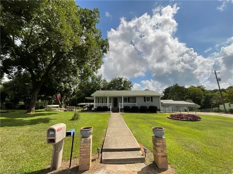 263 Poplar Springs Dr, Walhalla, SC 29691