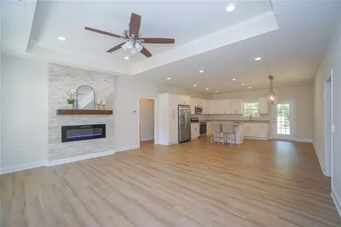 211 Valley Creek Dr, Walhalla, SC 29691 photo 11