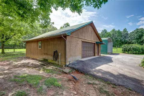 136 Hampton Rd, Easley, SC 29640 photo 36