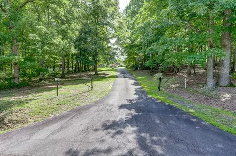 136 Hampton Rd, Easley, SC 29640 photo 23