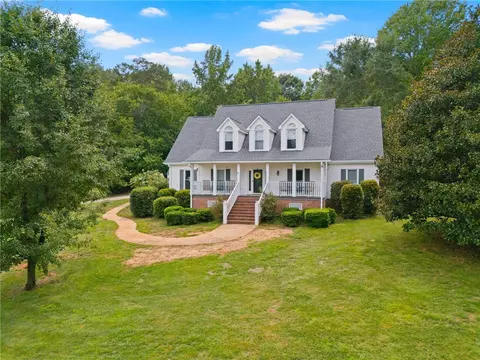 109 Goldenbranch Dr, Easley, SC 29640