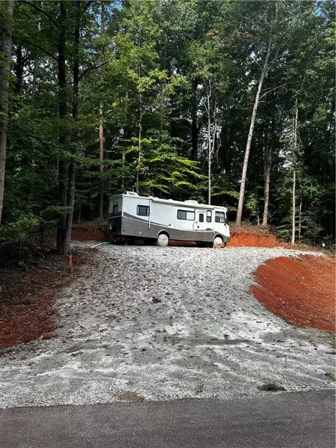 212 Arrington Dr, Fair Play, SC 29643