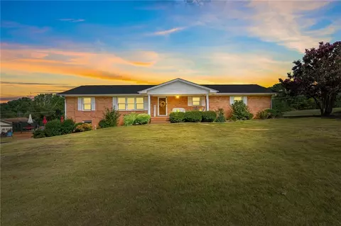 165 Pine Lake Dr, Central, SC 29630
