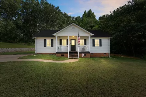 102 Homeland Rd, Pickens, SC 29671