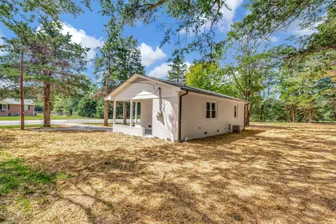 433 Hayes Rd, Starr, SC 29684 photo 4