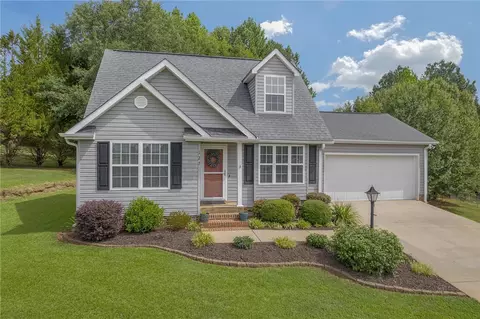 127 Dace Dr, Pickens, SC 29671 photo 2