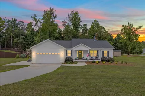 100 Paper Birch Ln, Pickens, SC 29671