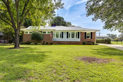 2004 Boulevard Hts, Anderson, SC 29621