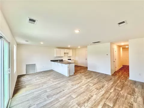 Living - 478 Seaborn Cir, Pendleton, SC 29670 photo 2 of 3