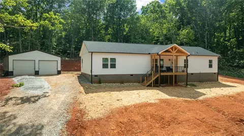 825 Old Cedar Rock Rd, Easley, SC 29640