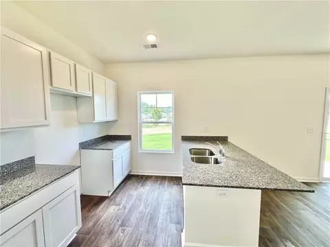 Kitchen - 476 Seaborn Cir, Pendleton, SC 29670 photo 2 of 2