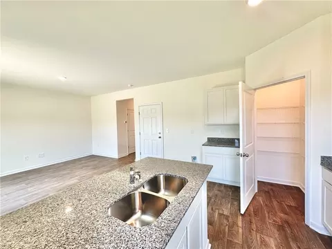 Kitchen - 476 Seaborn Cir, Pendleton, SC 29670 photo 1 of 2