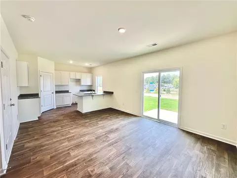 Living - 476 Seaborn Cir, Pendleton, SC 29670 photo 1 of 3
