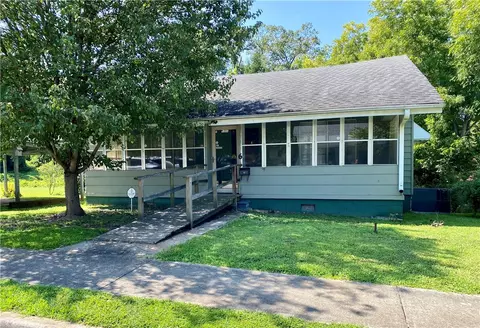 6 Georgia St, Honea Path, SC 29654