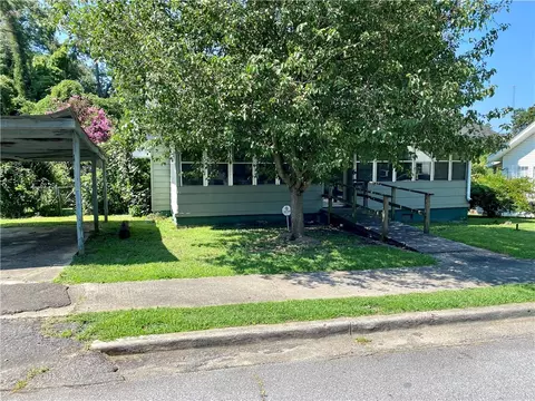 6 Georgia St, Honea Path, SC 29654 photo 2