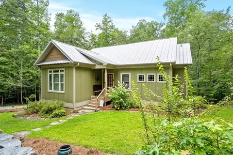 303 Summit Dr, Salem, SC 29676