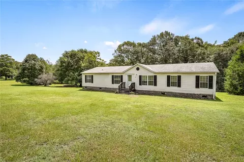 1134 Wilton E Hall Rd, Starr, SC 29684
