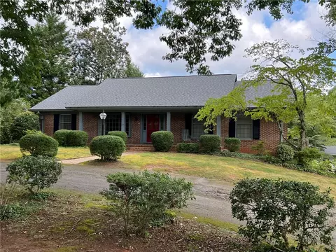 427 Bethlehem Ridge Rd, Pickens, SC 29671