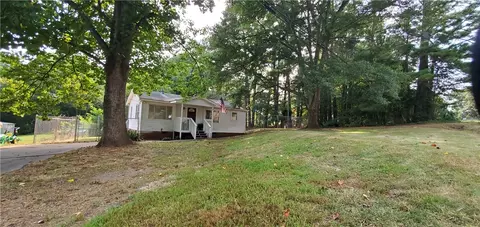 1000 Cherry St, Pendleton, SC 29670 photo 3