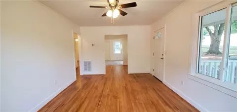 1000 Cherry St, Pendleton, SC 29670 photo 6