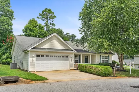 525 Mortar Dr, Duncan, SC 29334