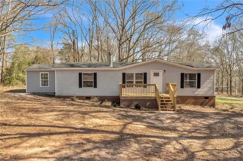 109 Petes St, Belton, SC 29627