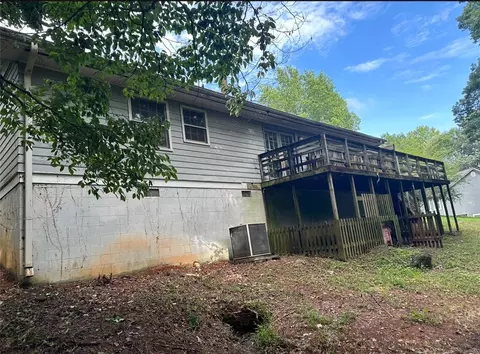Exterior - 128 Wills Ct, Central, SC 29630 photo 4 of 5