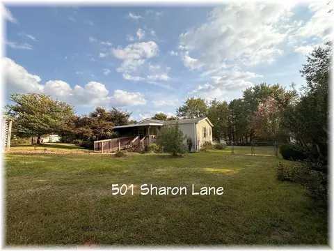 501 Sharon Ln, Seneca, SC 29678