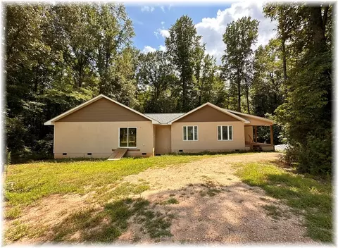 212 Granite Dr, Seneca, SC 29678