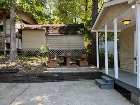 210 Kinston Loop, Westminster, SC 29693 photo 11