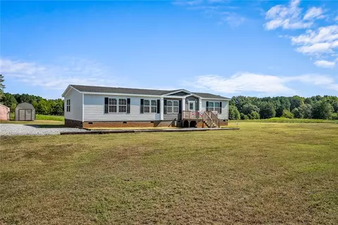 528 Good Hope Church Rd, Starr, SC 29684