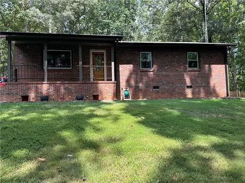 278 Shoals Rd, Westminster, SC 29693