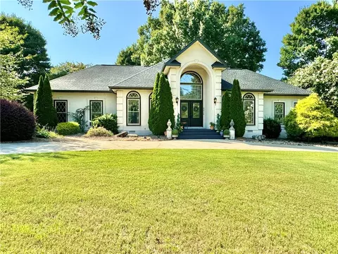 401 Laurel Dr, Easley, SC 29642 photo 2