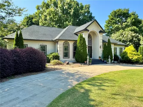 401 Laurel Dr, Easley, SC 29642