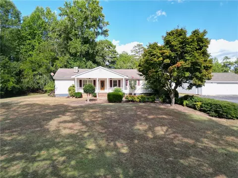 1102 Martin Lake Dr, Seneca, SC 29678