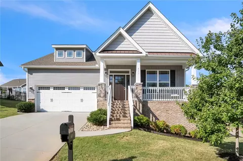 611 Sandstone Dr, Seneca, SC 29678