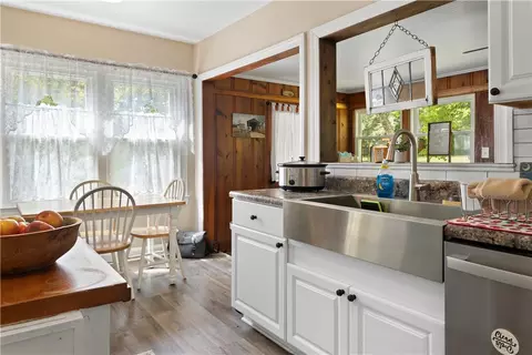 205 Doyle St, Westminster, SC 29693 photo 4