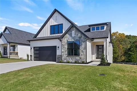 122 Winding Rock Rd, Simpsonville, SC 29680