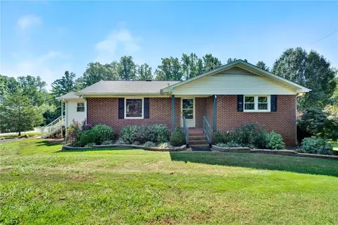 158 Hood Rd, Greenville, SC 29611