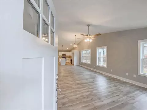 607 S Walnut St, Seneca, SC 29678 photo 7