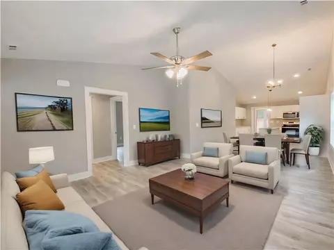 607 S Walnut St, Seneca, SC 29678 photo 8