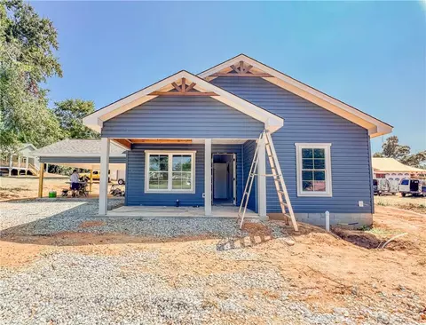 607 S Walnut St, Seneca, SC 29678 photo 4