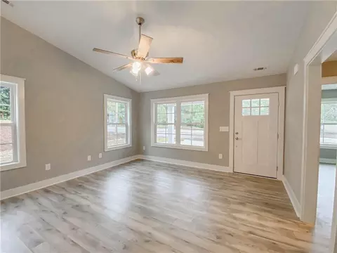 607 S Walnut St, Seneca, SC 29678 photo 11