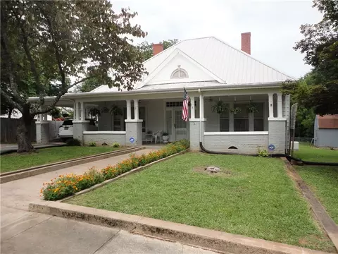 119 Hagood St, Pickens, SC 29671