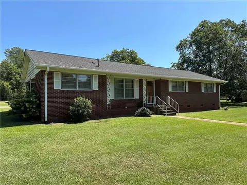2901 Camden Dr, Anderson, SC 29624