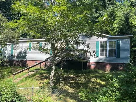 185 Megee Rd, Salem, SC 29676