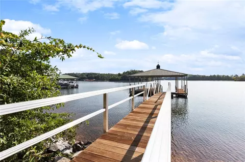 530 Magellan Dr, West Union, SC 29696