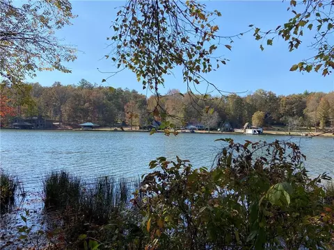 00 Sleepy Hollow Ct, Tamassee, SC 29686